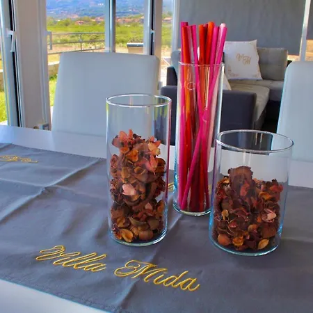 Mida Villa Calatabiano