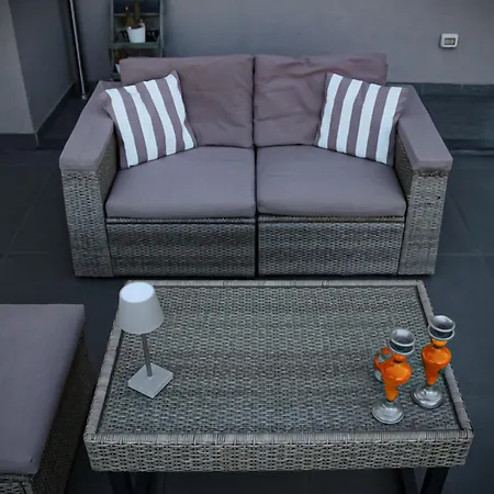 Mida Villa