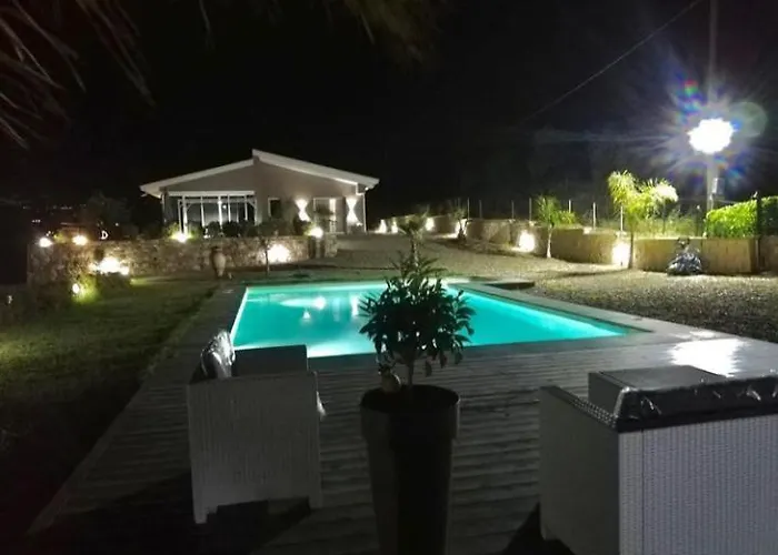 Mida * 卡拉塔比亚诺